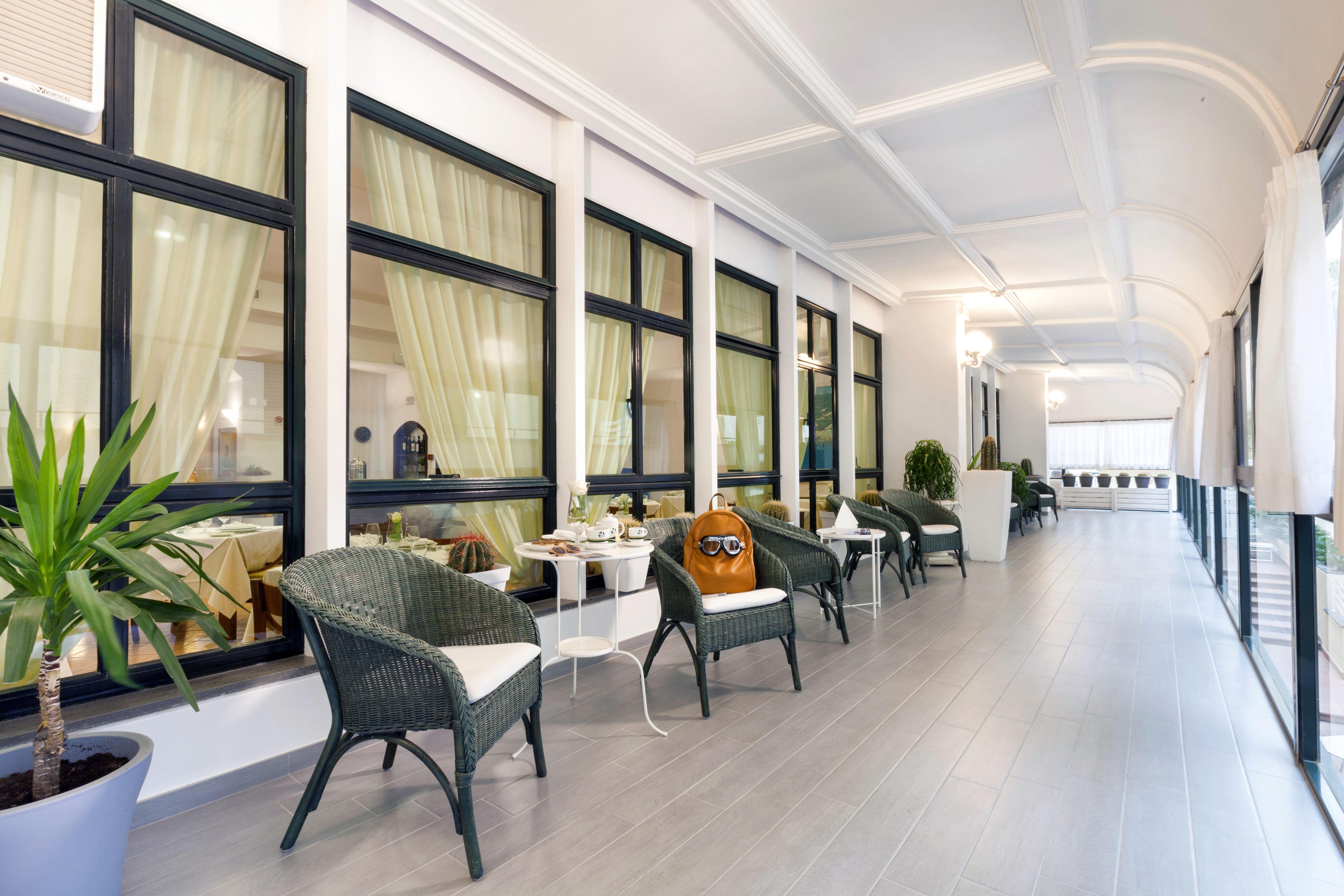 Panorama Palace Hotel 메타 외부 사진