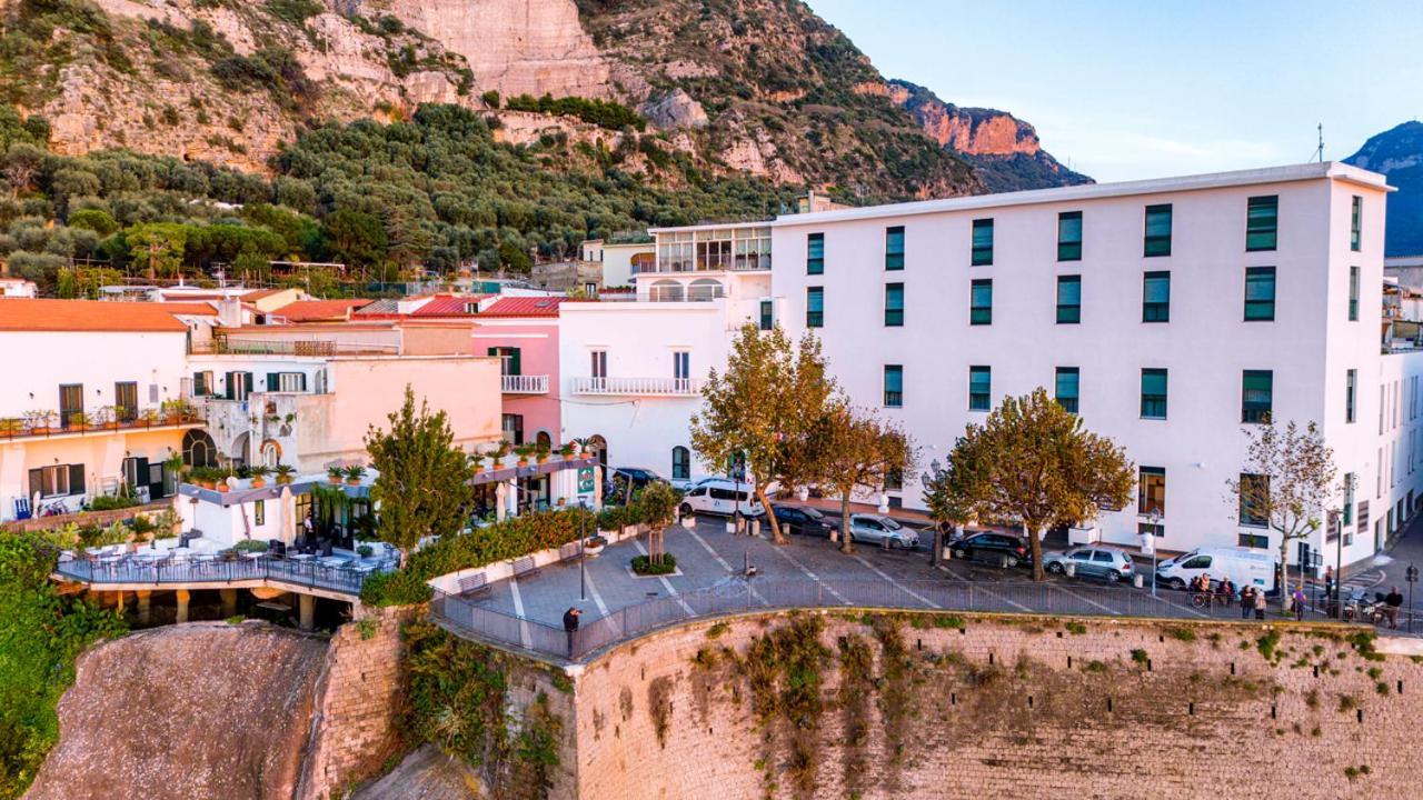 Panorama Palace Hotel 메타 외부 사진